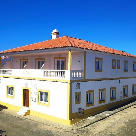 ホテル Casa Mar Azul ヴィラ・ノヴァ・デ・ミルフォンテス エクステリア 写真