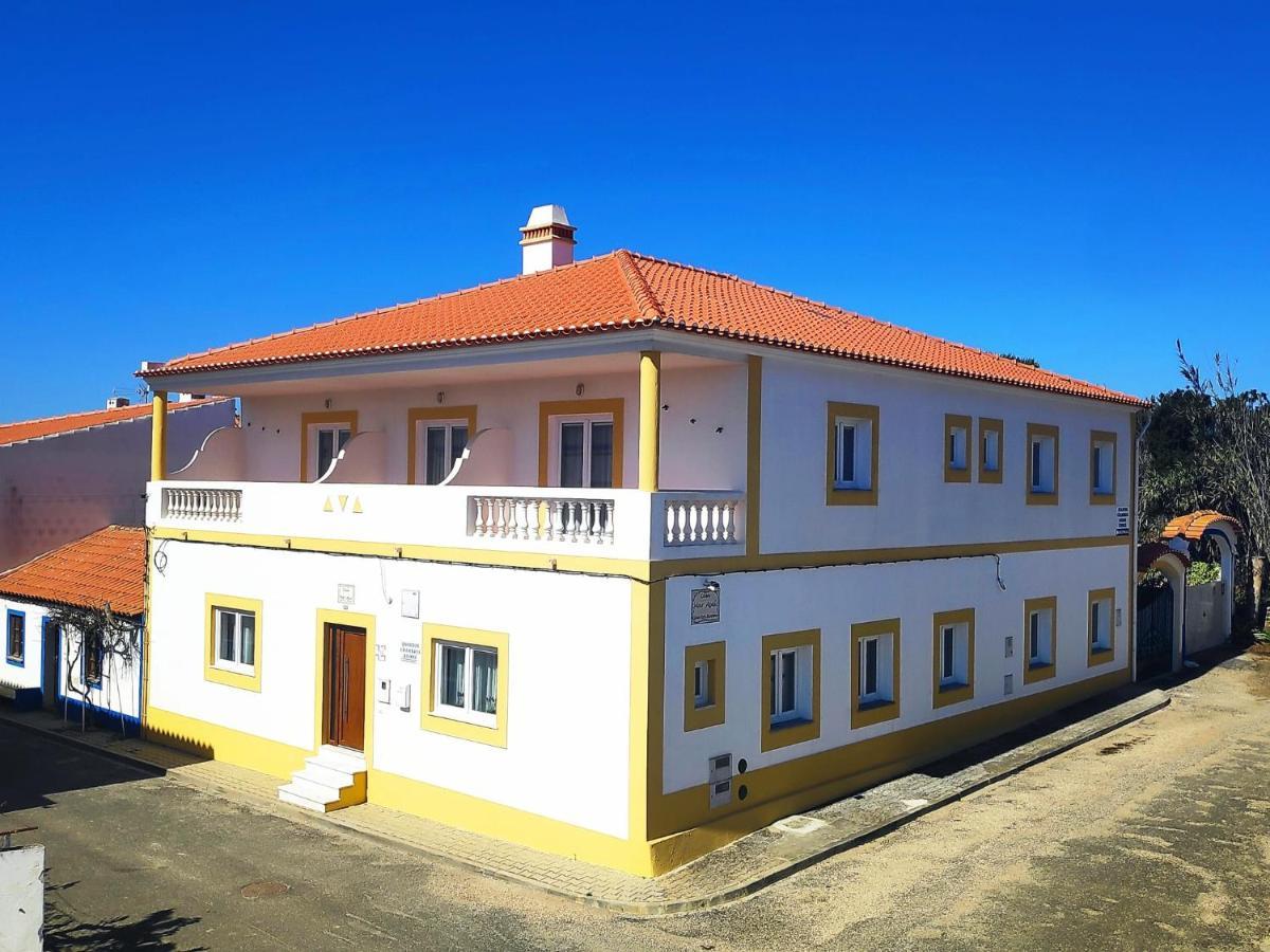 ホテル Casa Mar Azul ヴィラ・ノヴァ・デ・ミルフォンテス エクステリア 写真